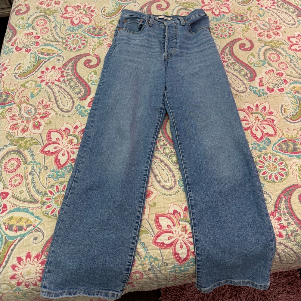 Levi jeans